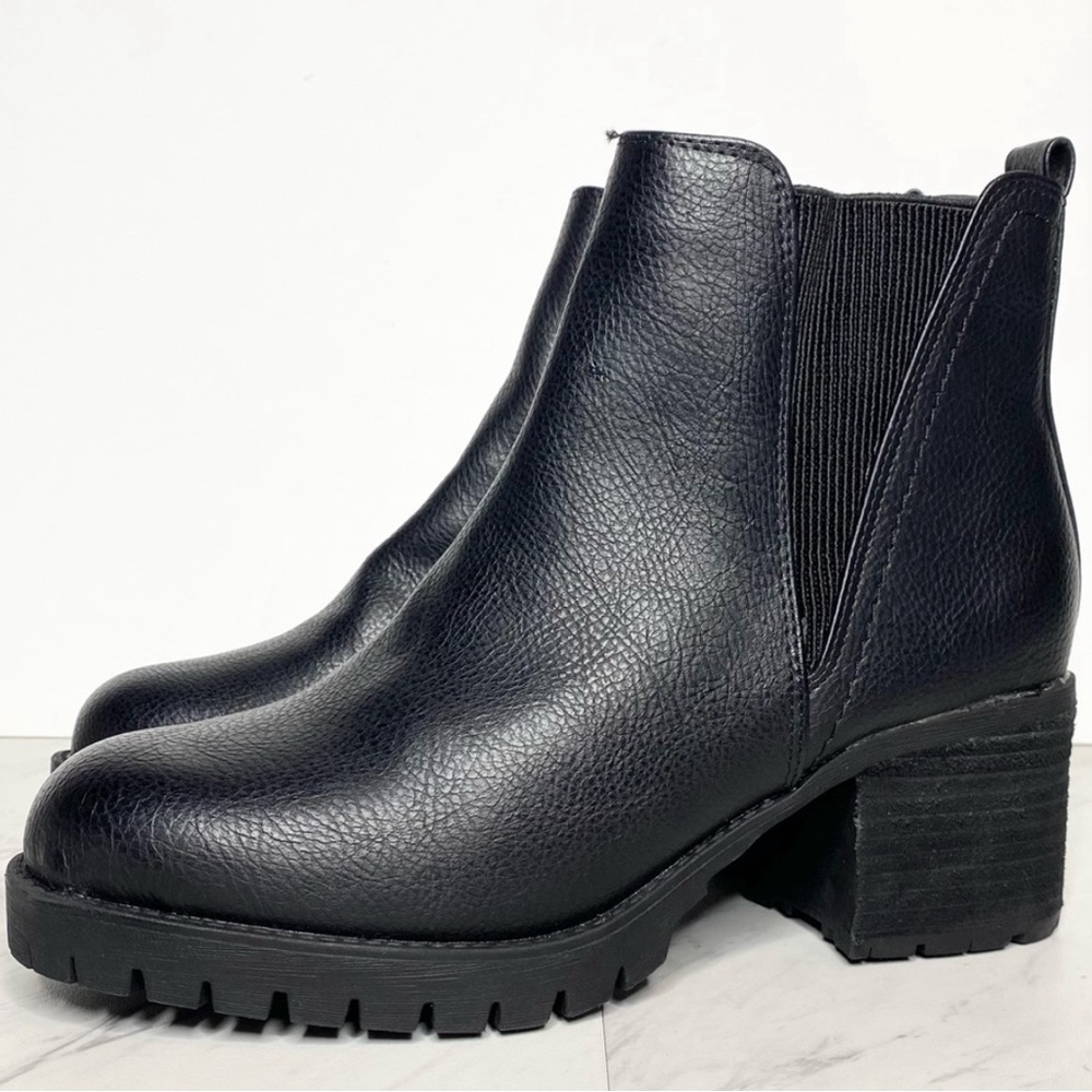 Mia Jody Chelsea boot